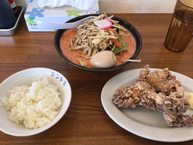 極濃湯麺 シントミ 藤岡店の写真1