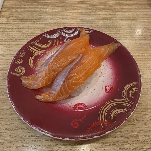 回転寿し トリトン 三輪店の写真1