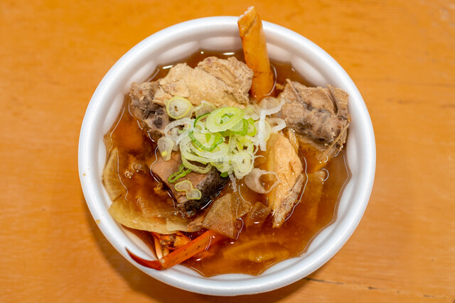 角上魚類 寺泊本店の写真1