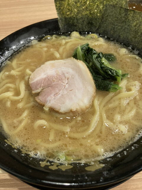横浜家系ラーメン春樹 北浦和店の写真6