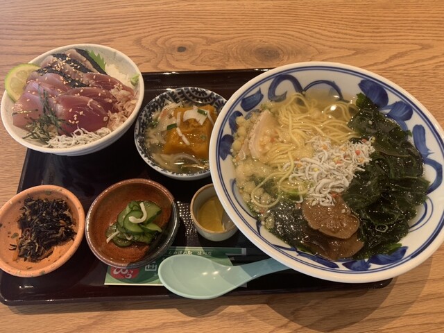 西村商店 まきのさんの道の駅佐川店の写真3