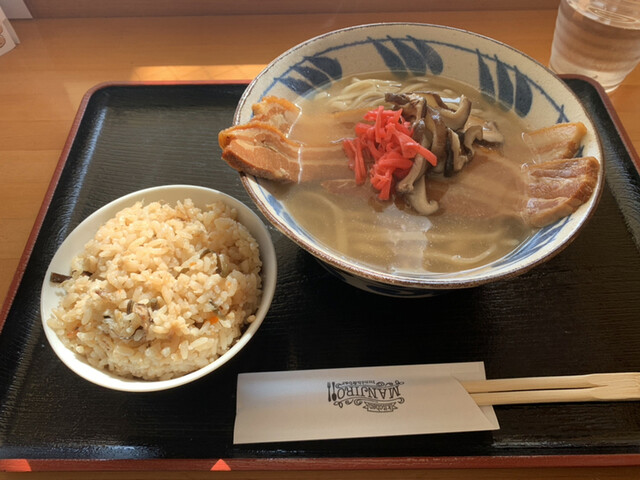 食堂 まんじろうの写真2
