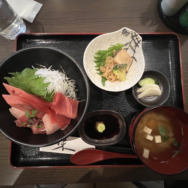 まぐろや 本店の写真1
