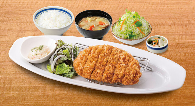 かつはな亭 前橋片貝店の写真1