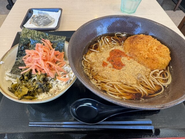 ゆで太郎 もつ次郎本店 伊勢崎田中町店の写真1