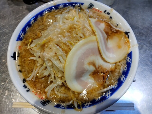 ラーメン大 蕨店の写真3