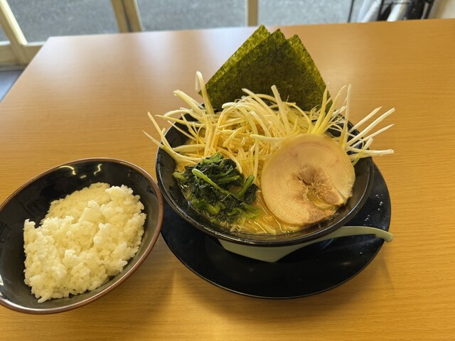 横浜ラーメン 湘家 前橋店の写真3