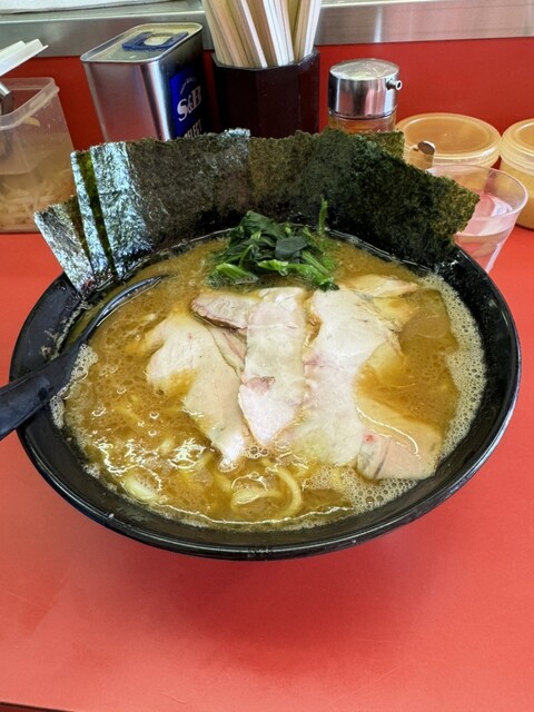 ラーメン 杉田家 本店の写真3